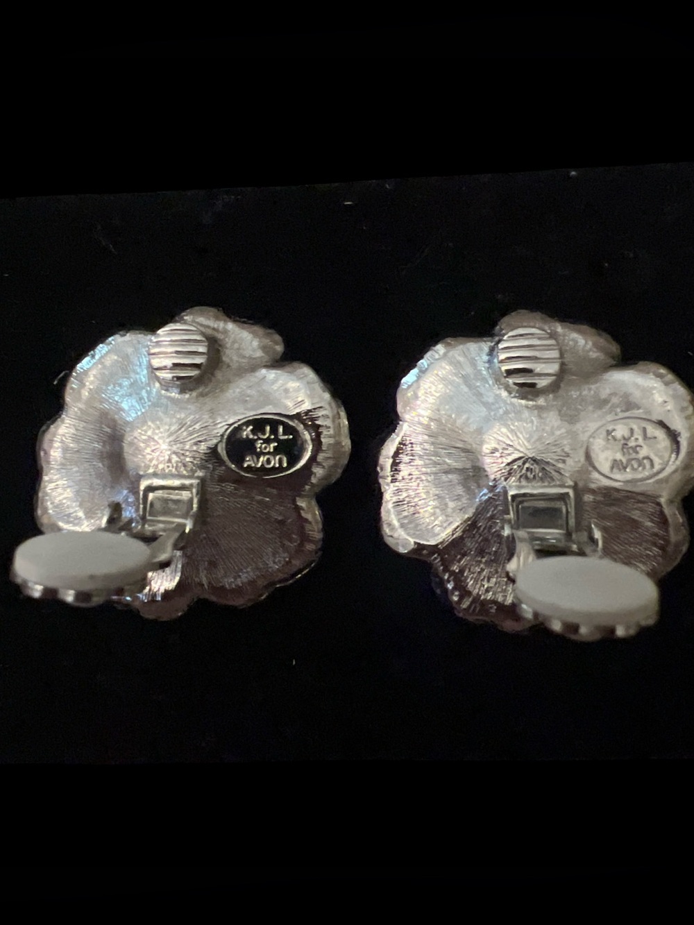 Vintage KJL Kenneth Jay Lane for Avon 1995 PERFECT PANSY Clip on Earrings - Picture 3 of 4